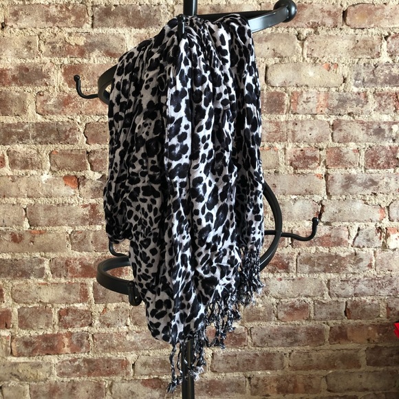 Fashion Scarf - Picture 1 of 1